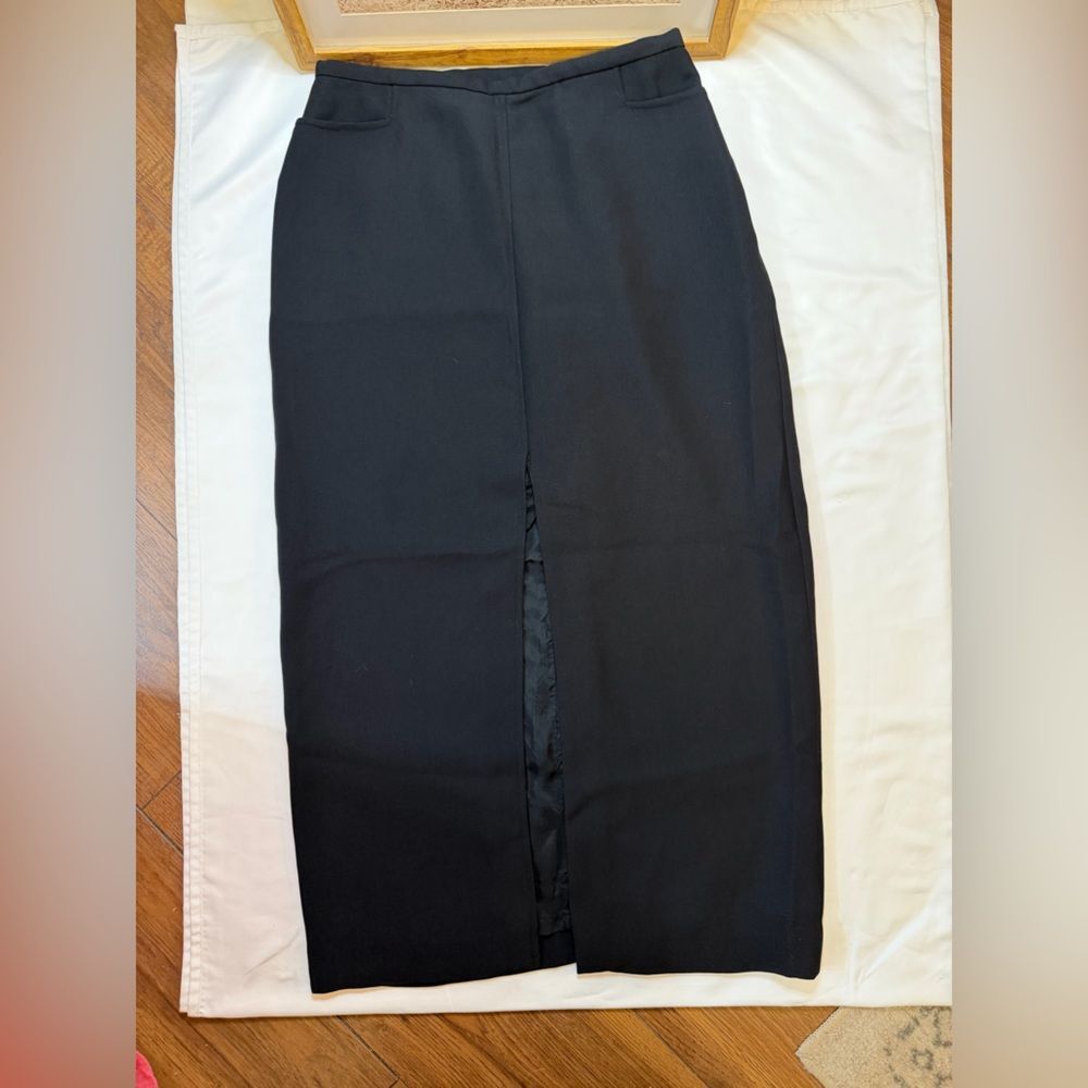 Ann Taylor size 8 petite black long pencil skirt